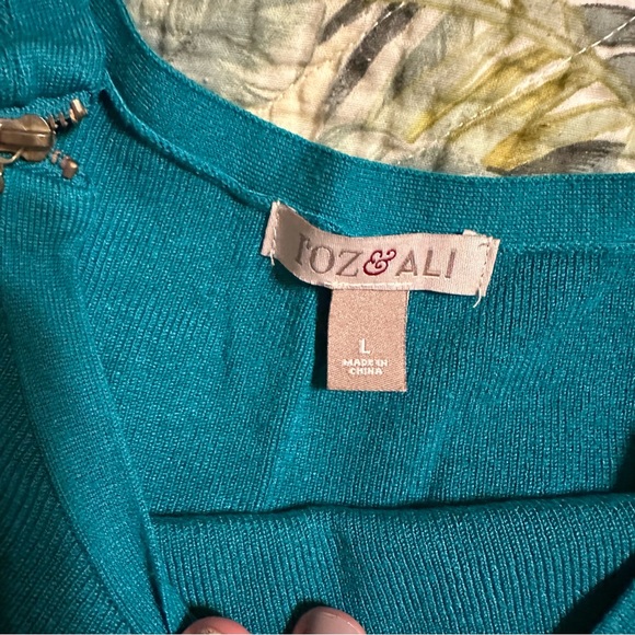 Set of 3 Roz & Ali zipper shoulder, lightweight sweaters, women’s size L - Picture 3 of 13